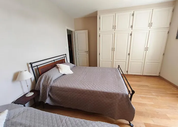 Le De Jc بيت للعطل *