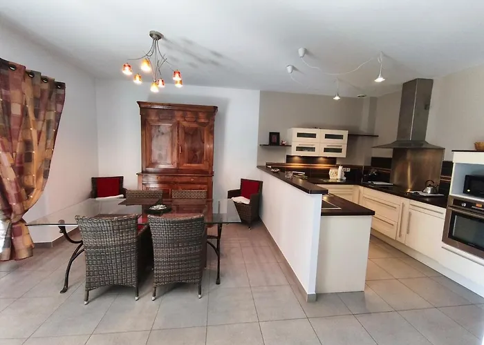 Le De Jc * هومبس