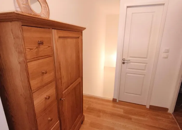 Le De Jc بيت للعطل