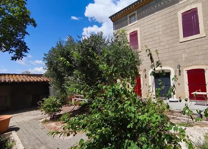 Le De Jc بيت للعطل *